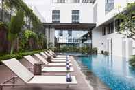 Kolam Renang GAIA Cosmo Hotel