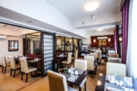 Bar, Kafe, dan Lounge The Malayan Plaza Hotel