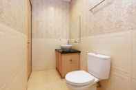 In-room Bathroom King Stone Hotel Cibubur