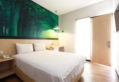 Bedroom 5 King Stone Hotel Cibubur