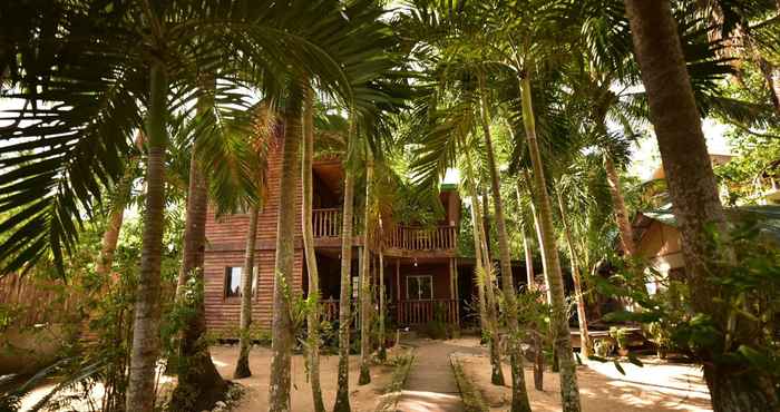 Exterior La Salangane Caalan Beach Villa