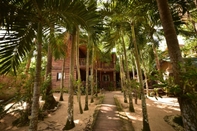 Exterior La Salangane Caalan Beach Villa