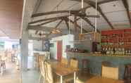 Bar, Cafe and Lounge 3 La Salangane Caalan Beach Villa