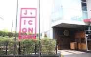 EXTERIOR_BUILDING J iCon Hip Hotel