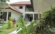 Exterior 4 Mimpi Nyata Villa