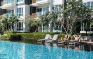 Kolam Renang 2 First Choice Grand Suites