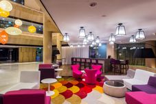 バー、カフェ、およびラウンジ Furama City Centre