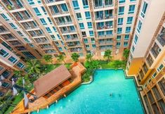 Swimming Pool 4 Atlantis Condo by Somphong