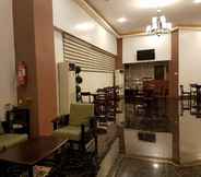 Ruang untuk Umum 2 Nirain Suites Apartments - Hotel