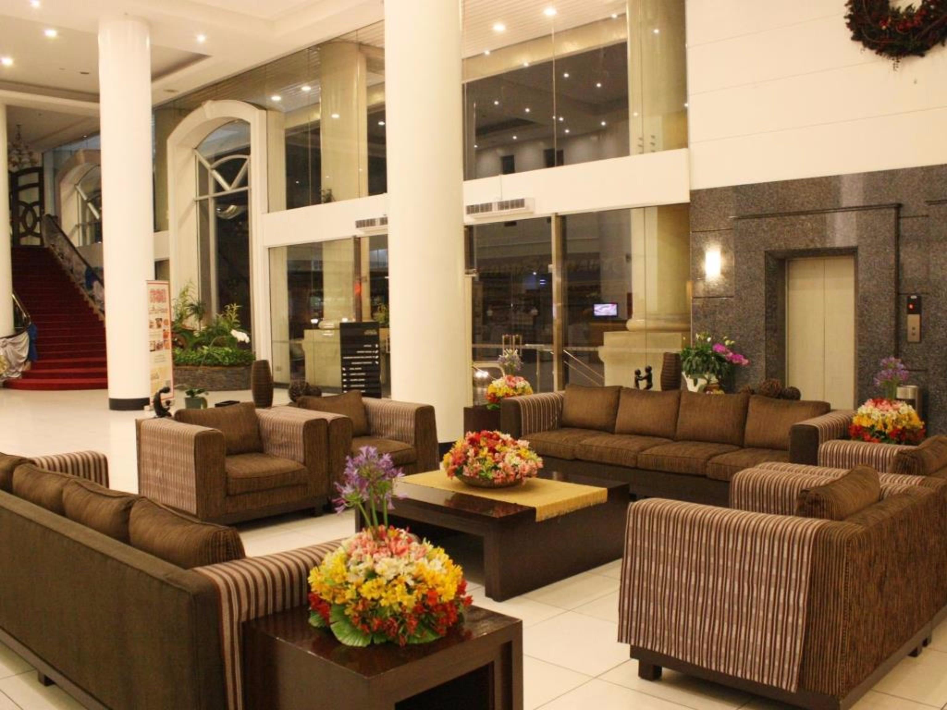 Lobby Hotel Supreme Convention Plaza