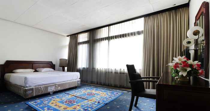 Kamar Tidur Hotel Istana Bandung