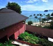 ภายนอกอาคาร 5 Koh Ngai Cliff Beach Resort