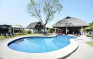Hồ bơi 3 Maritoni Bali Suites & Villas