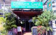 Luar Bangunan 4 Corner Cafe Bed & Breakfast