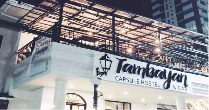 Bar, Kafe, dan Lounge Tambayan Capsule Hostel & Bar