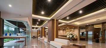 Lobi 3 Grand Whiz Poins Simatupang Jakarta