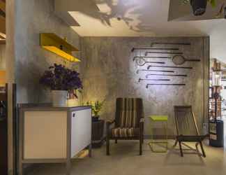 Lobi 2 Jasaen Stylish Boutique Hotel