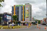 Exterior Fresh One Hotel Batam Centre