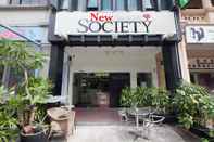 Exterior New Society Backpackers Hostel