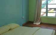 Kamar Tidur 6 7 Hung Hung Inn @ JB