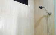 In-room Bathroom 6 Karang Agung Townhouse