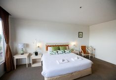 Bedroom 4 Fadragon Hotel