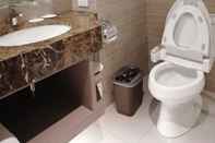 Toilet Kamar Pearl Garden Hotel