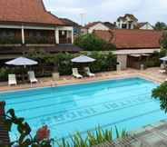 Swimming Pool 2 Pantai Indah Resort Hotel Barat Pangandaran