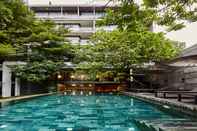 Swimming Pool LUXX XL Langsuan Hotel