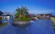 สระว่ายน้ำ 6 favehotel Kuta Kartika Plaza