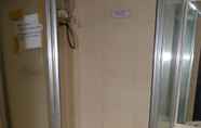 In-room Bathroom 5 Clean Room Near Binus (KML)