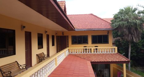 外観 2 LC Apartments