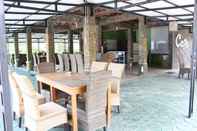 Quầy bar, cafe và phòng lounge  Villa Dio Teluk Kiluan