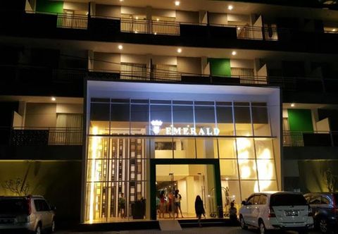 外部的 Emerald Hotel Pangandaran