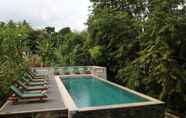 Kolam Renang 2 Uma Capung Mas Cottages