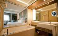 Bilik Mandi dalam Bilik 5 Graceland Bangkok by Grace Hotel