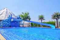 สระว่ายน้ำ Thaiasia Goldensea Resort
