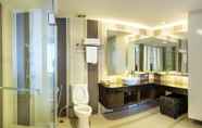 In-room Bathroom 7 Thamrongin Hotel