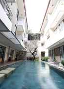 SWIMMING_POOL M Pavilion Lippo Karawaci