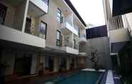 Swimming Pool 3 M Pavilion Lippo Karawaci