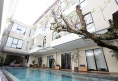 Hồ bơi 6 M Pavilion Lippo Karawaci