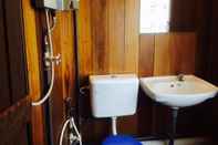 Toilet Kamar Hoover Hotel