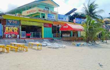 Exterior 2 White Beach Hotel