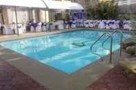 Swimming Pool Northview Hotel