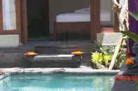 Swimming Pool Villa Kubu Arya