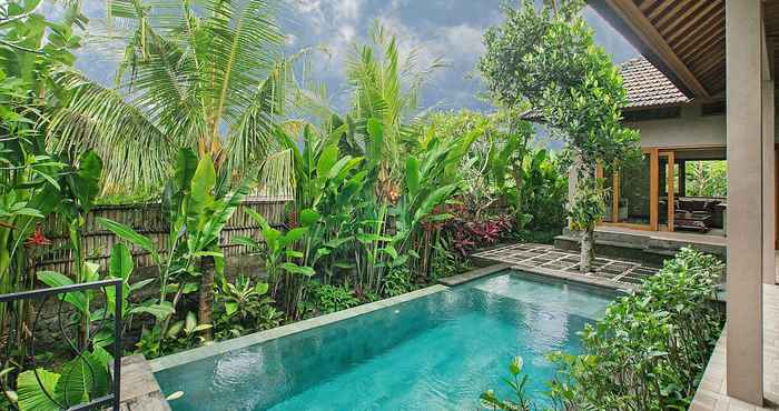 Swimming Pool Villa Nangka 