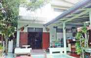 Bên ngoài 6 NR Homestay Amphawa