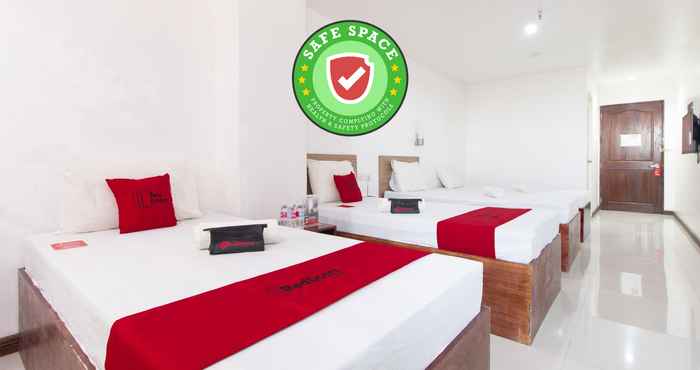 Kamar Tidur RedDoorz Plus near Vigan City Commercial Center