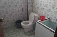 In-room Bathroom Homestay Ricky 2 Gunung Bromo