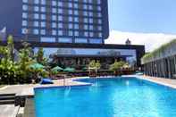 สระว่ายน้ำ Gammara Hotel Makassar